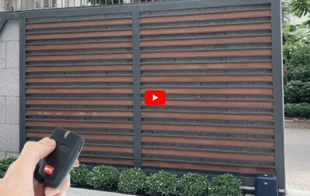 Cổng lùa tự động